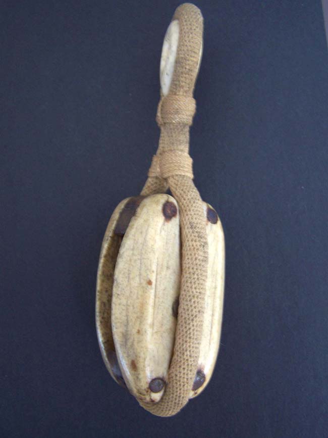 A Beautiful 19th century ANTIQUE Whalebone Ship's Block with Whalebone Grommet and Outstanding Ropework binding — image 4